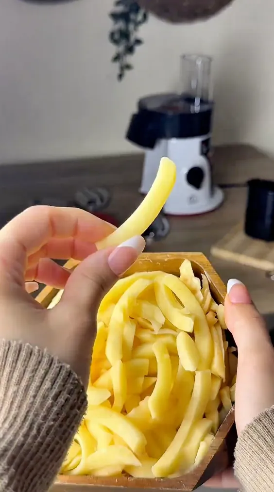 Image #1 from Huda m.